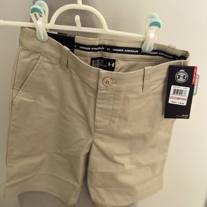 Girls under Armour khaki shorts size 12
